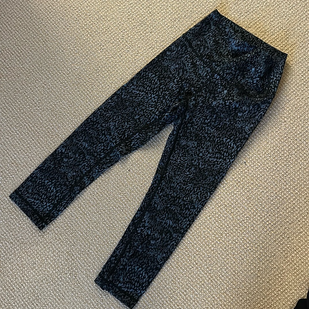 Lululemon high rise 23 inch legging